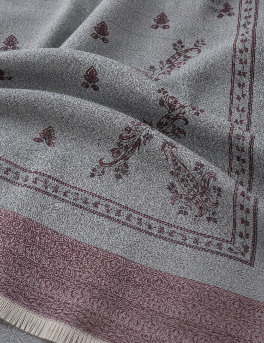 Silver-Grey Printed Stole with Paisley Corners